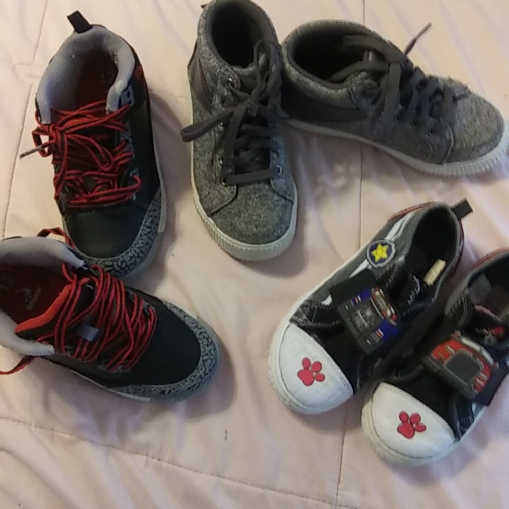 3 pairs of sneakers bundle